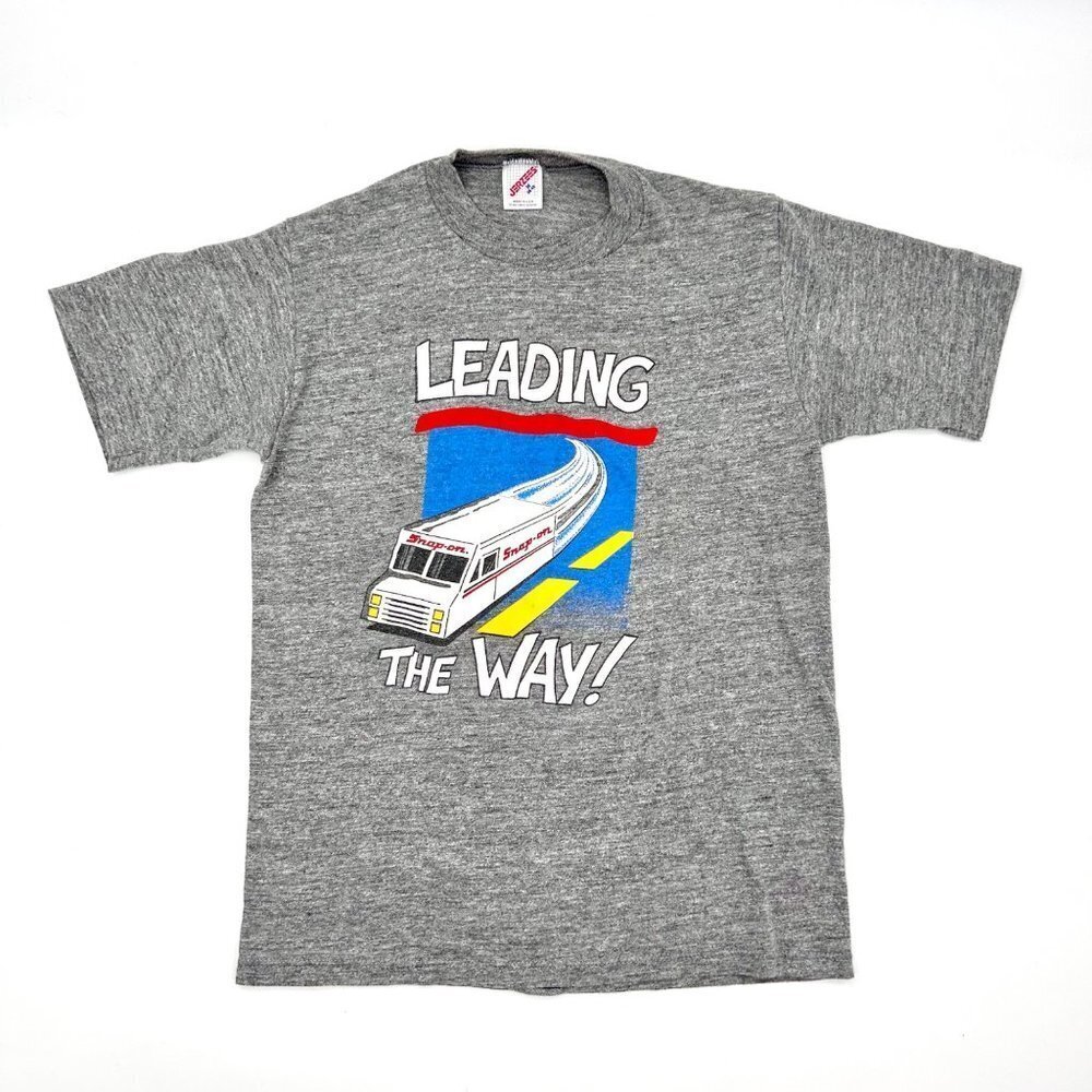 VINTAGE SNAP-ON TOOLS LEADING THE WAY COLORFUL TSHIRT - M 38-40 USA
